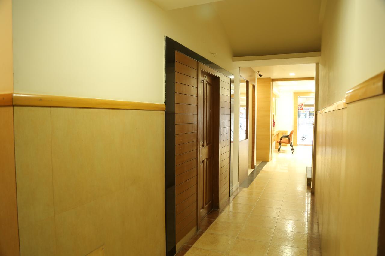 Hotel Shivananda Хоспет Екстериор снимка